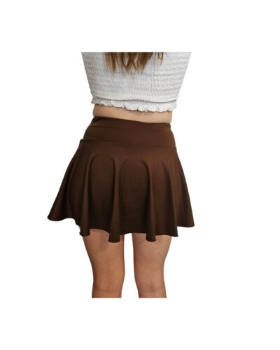 καφέ σορτσοφουστάκι πίσω