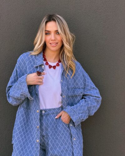 Over Size Set κοντά