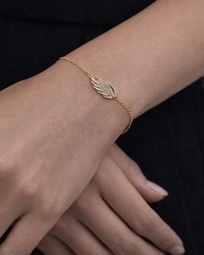 Χρυσό Φτερό Αγγέλου με Ζιργκόν φορεμένο