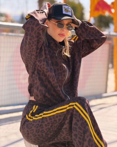 Leopar set κοντά